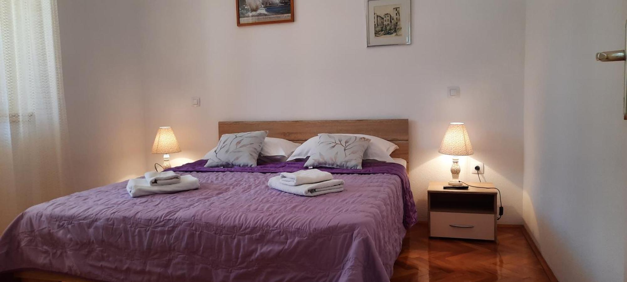 Apartments Villa Beba Komiza Bagian luar foto